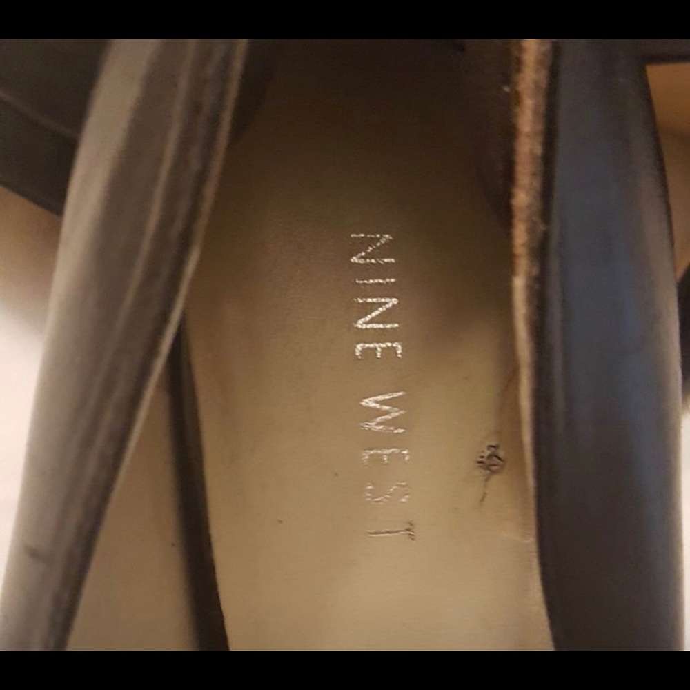 Pumps - Picture 2 of 5